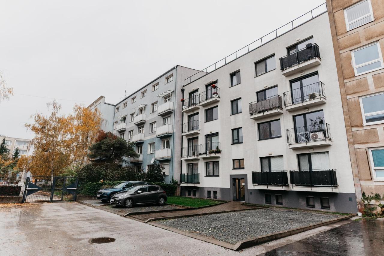 Old Town City Center Apartment 2 - Private Parking Included コシツェ エクステリア 写真